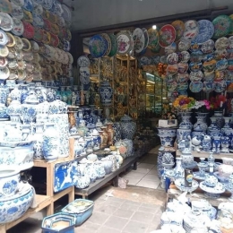 Keramik (sumber: Wisata Kreatif Jakarta)