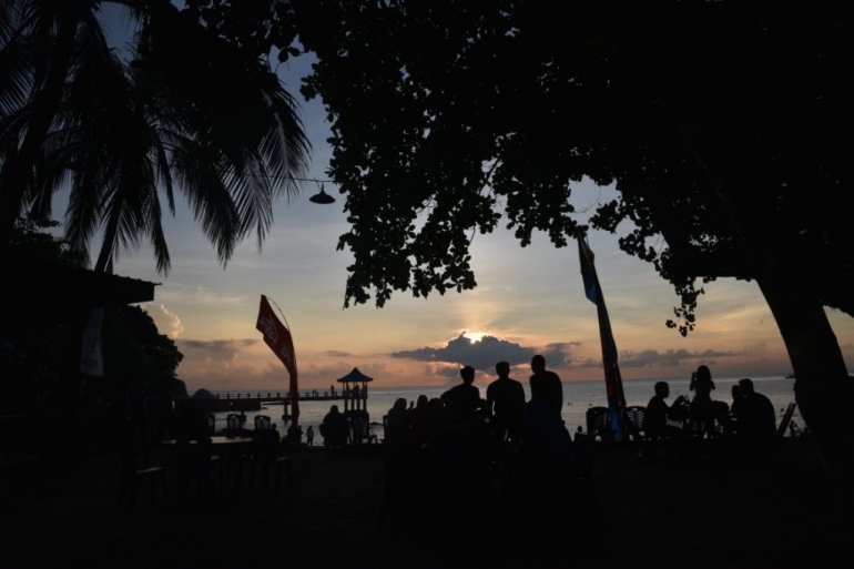 Sunrise di pantai Tanjung Pesona Sungailiat (dokpri)