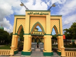 Gerbang Masuk Masjid dari arah Sungai (Dokpri)