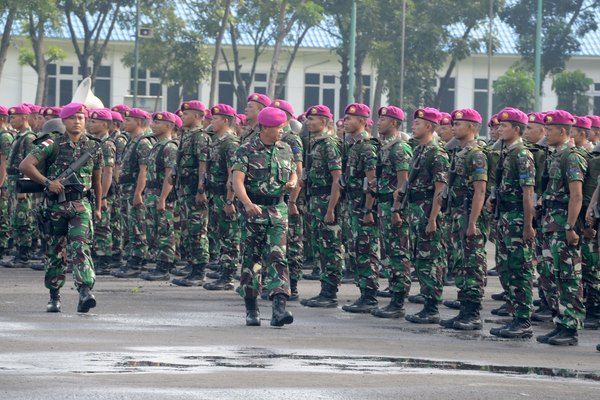 Komandan Pasmar 2 Brigadir Jenderal TNI (Mar) Ipung Purwadi, M.M menyambut kedatangan Satuan Tugas Marinir Pulau Terluar XXI