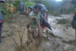 Banjir Bandang Bangladesh (ab.net.au)