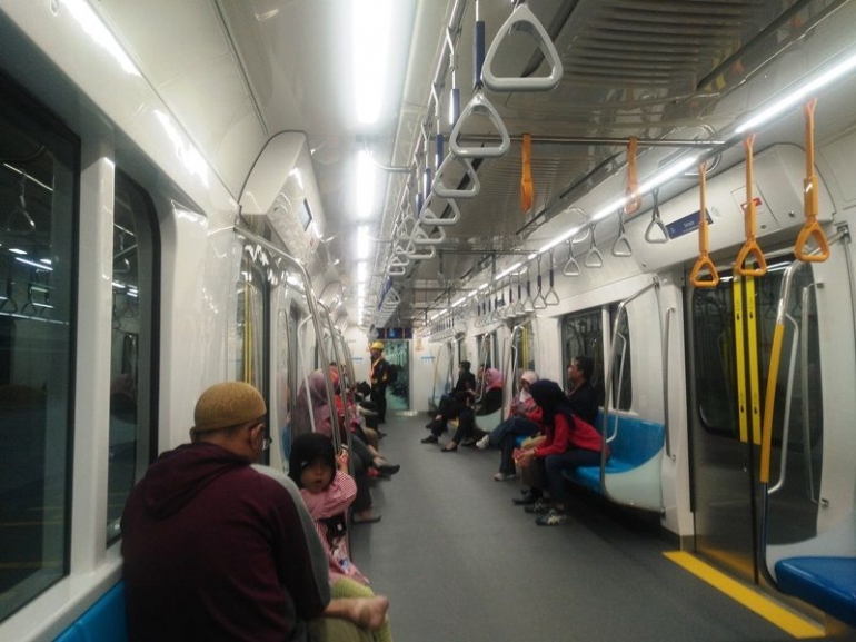 Suasana uji coba publik MRT Jakarta (foto by widikurniawan)