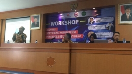 Sesi II dengan Pembicara Dr. Harjanti Widiastuti dan Rudy Suryanto, M.Sc, di pandu oleh Moderator Dr. Afrizal (Dosen UMY)