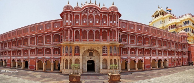 city-palace-jaipur-1024x440-61c75-2777-1320-5c9a1fa3cc52830dd704cc87.jpg