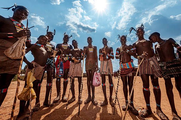 Fakta menarik Suku Mursi dari Ethopia Halaman 1 Fakta menarik Suku Mursi dari Ethopia Halaman 1