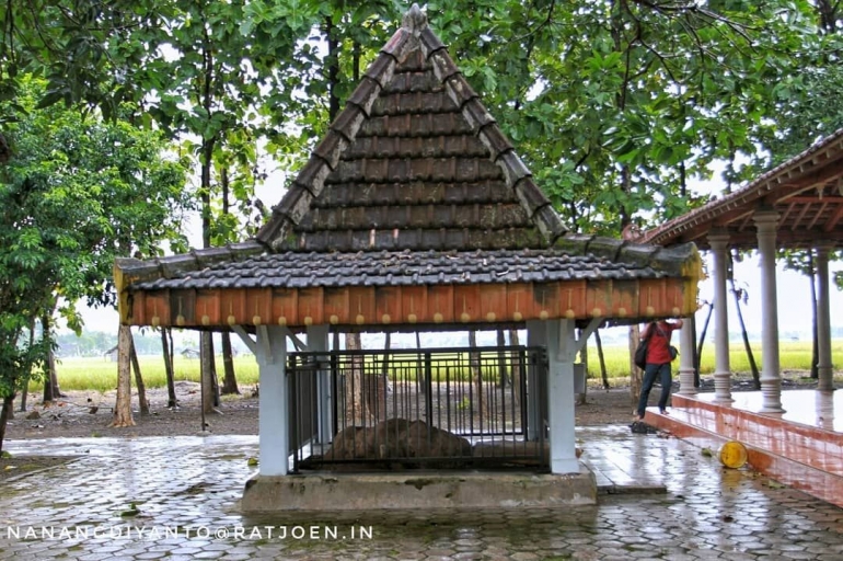 Cungkup makam Ki Onggolono - Nanang diyanto