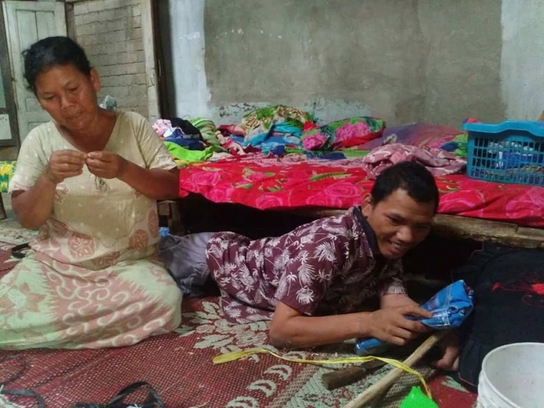 Siti Khotijah seperti merawat bayi selama 39 tahun (foto: dok pri)