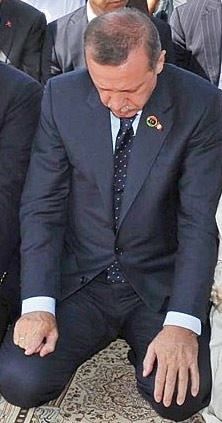 Erdogan dalam shalat (dok.Gokhan)