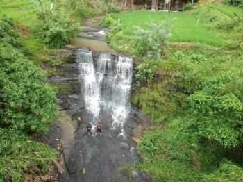 Air Terjun Gerong Denasti Wisata Geopark Sukabumi Yang Air Terjun Gerong Denasti Wisata Geopark Sukabumi Yang