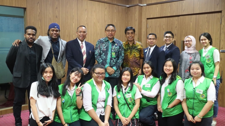 Dr. Ir. Ruandha Agung Sugardiman, M.Sc - Ditjen Pengendalian Perubahan Iklim Indonesia bersama dengan Mahasiswa UPH | Sumber: dokpri