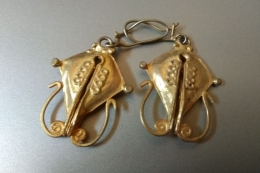  Perhiasan etnik khas Sumba, mamuli (Kompas.com/Silvita Agmasari)