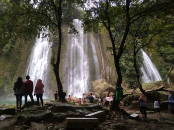 Curug Cikaso Wisata Alam Andalan Kabupaten Sukabumi Curug Cikaso Wisata Alam Andalan Kabupaten Sukabumi