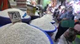 Harga beras (foto: ANTARA FOTO/Sigid Kurniawan) 