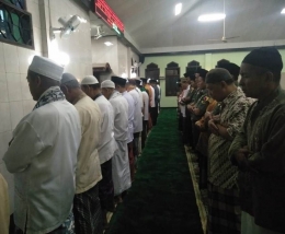 Suasana Safari Shalat Tahajud dan Shalat Subuh di Masjid Ar-Roudloh Komplek Gedung IPHI Kabupaten Mojokerto (Dokpri)