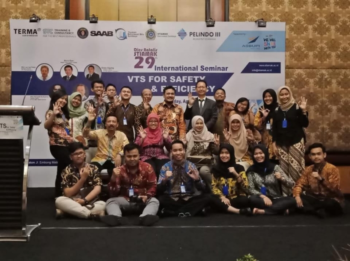 Sebagian peserta dengan Panitia