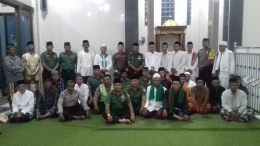Foto Bersama Usai Shalat Tahajud - Shalat Subuh Di Masjid Nurul Huda (Dokpri)