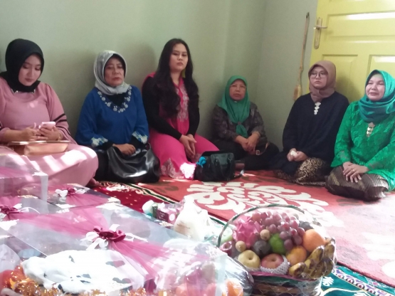 Kala Pria Datang Meminta, Ayah Ikut Persetujuan Puterinya