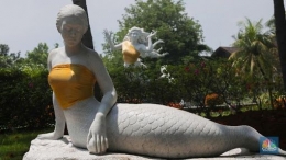 Penampakan patung berkemben. (Cnbcindonesia.com)