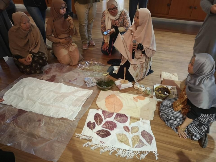 Mini Workshop Eco Printing (Dok. Deddy Huang)