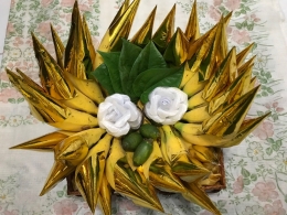 Contoh seserahan dua sisir pisang raja (Sumber: bellezuli.blogspot.com)
