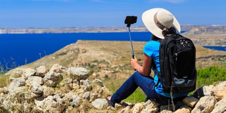 Selfie di alam bebas. (Shutterstock)