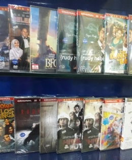 Harika Music juga menyediakan DVD film Indonesia ori (dokpri)