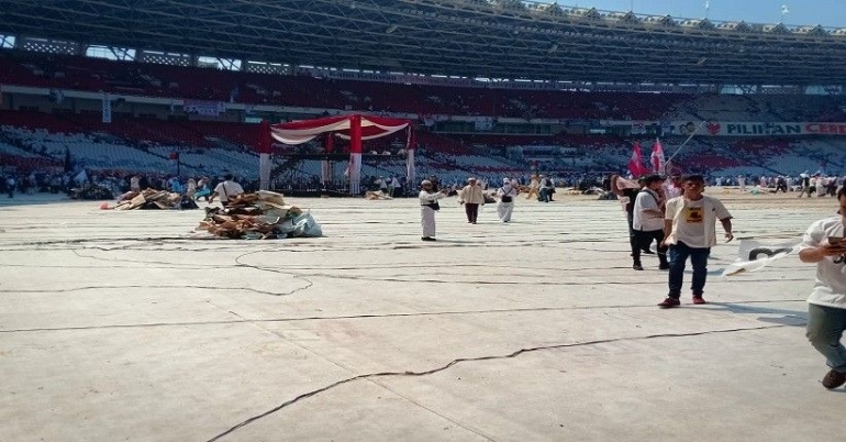 SUGBK bersih kembali usai kampanye akbar Prabowo-Sandi (sumber foto: inews.id/Felldy Utama)