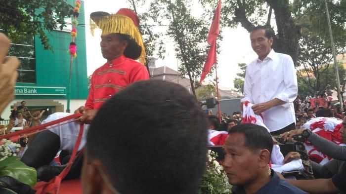 Kirab Jokowi di Solo | Tribunnews