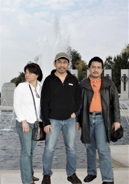 2005 bersama Pak Ruben dan istri 