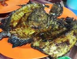 Ikan baronang bakar yang gurih (dokpri)