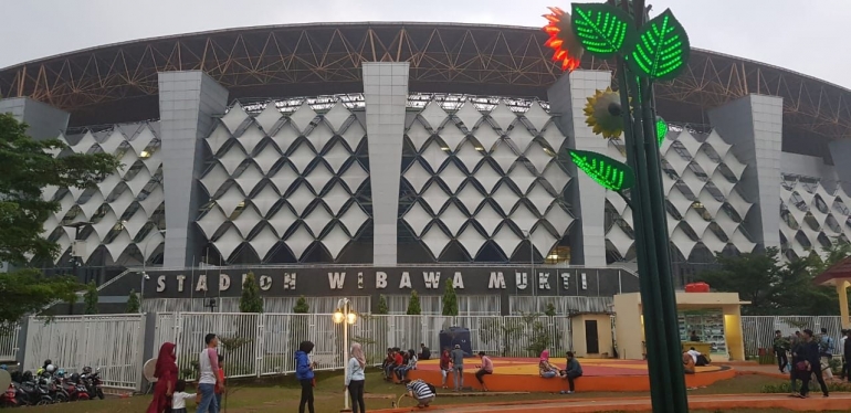 Stadion Wibawa Mukti (Dok. Pribadi)