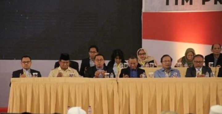 Abah Dahlan Iskan hadir dalam pidato kebangsaan di Surabaya(dok:CNNIndonesia.com)