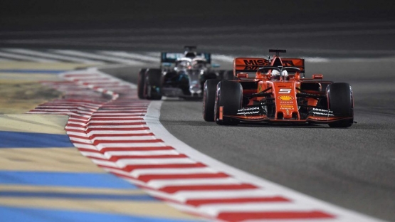 Ferrari (Vettel) didepan Mercedes (Hamilton) di GP Bahrain