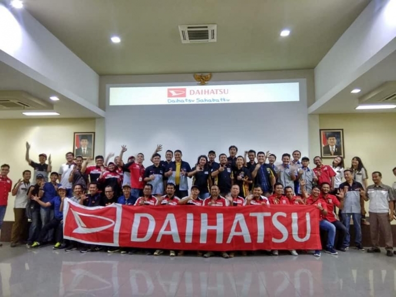 Sebanyak 65 anggota dan pengurus Klub Pengguna Daihatsu kunjungi pabrik perakitan kendaraan PT Astra Daihatsu Motor (ADM) di kawasan Sunter, Jakarta, Kamis (11/04/2019). Dok. Ica/GriyaMedia