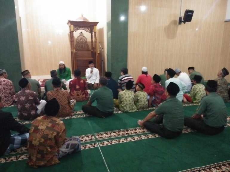 Suasana Shalat Tahajud di Masjid Baitul Muttaqin Trawas (Dokpri)