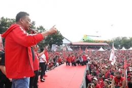 Orasi Politik Gubernur Sulawesi  Olly Dondokambey Pada Kampanye Rapat Umum PDI Perjuangan Sulawesi Utara di Lapangan Sario Manado Sabtu,13 April 2019.