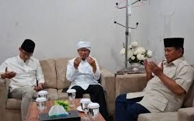 sebelum debat, Prabowo dan Sandi berkunjung ke AA Gym (alinea.id)