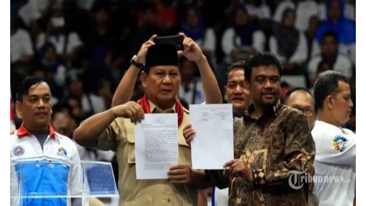Prabowo Subianto dan presiden KSPI meneken Sepultura di Istora Senayan(dok:Tribun News.com