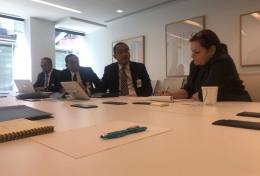 Delegasi RI Dipimpin Dirjen AHU Cahyo Rahadian Muzhar Bertemu dengan Secretary-General ICSID, Meg Kinnear di Washington. Foto : Dok. Ditjen AHU