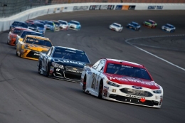 Balapan NASCAR Cup Series di Las Vegas Motor Speedway | goprn.com