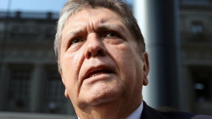 Mantan Presiden Peru Alan Garcia yang melakukan bunuh diri dengan menembak kepalanya saat mau ditahan polisi karena kasus korupsi| Sumber: Reuters