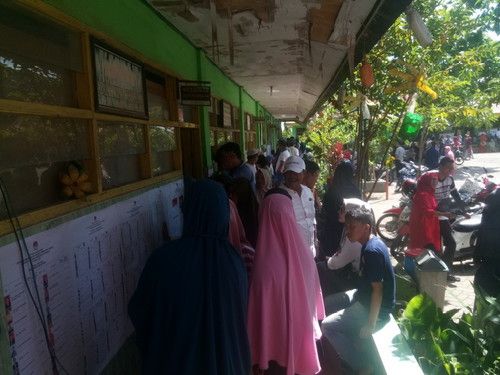 Menunggu panggilan petugas TPS/dokpri