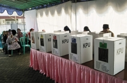 pemungutan suara di TPS 044 Polehan Malang (dokumentasi Himam Miladi)