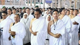 Presiden Jokowi didampingi anaknya Gibran dan di kanan Gus Nuril (foto : Poskota)