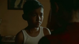 Juno kecil (Raditya Evandra) dalam film 