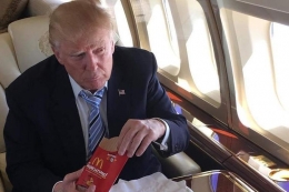 Trump dan makanan favoritnya. Sumber: Know your meme