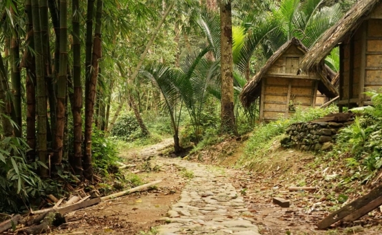 Batas kampung baduy luar ke arah baduy dalam