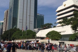 Antrian masuk menuju TPS di Kuala Lumpur. (Dok. Antaranews.com)