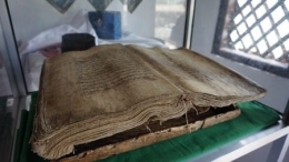 gambar 4. Kenampakkan Al-Quran tertua di Asia Tenggara yang di jaga baik di Alor | dokpri