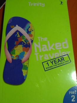 Buku The Naked Traveller Seri 2 oleh2 dari Trinity